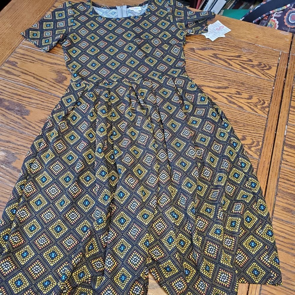 NWT lularoe diamond Amelia dress Sz small